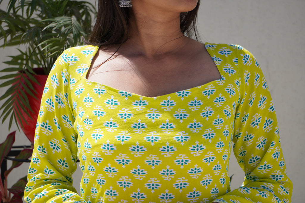 NAIDILE SLEEVED KURTI
