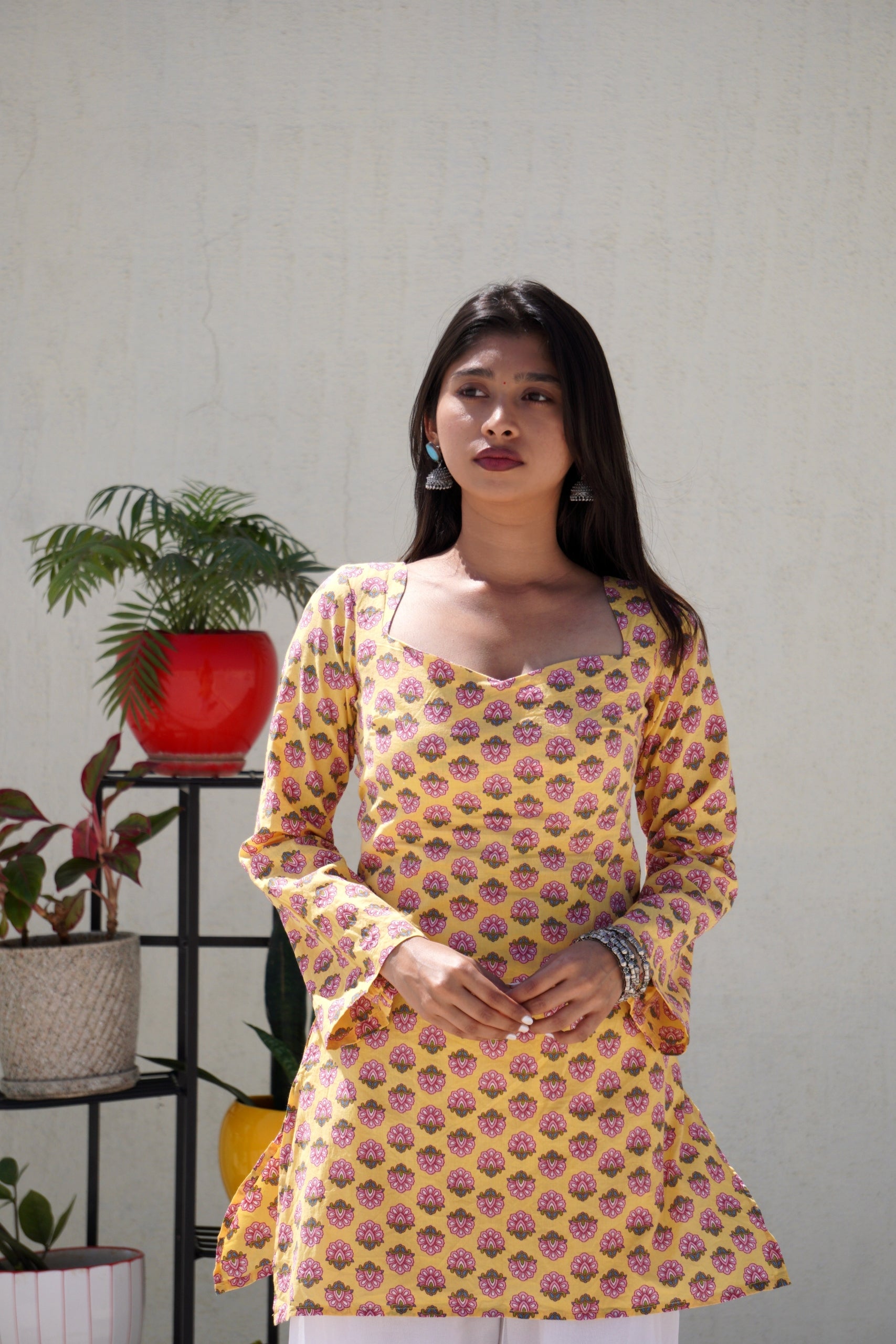 KANAKA SLEEVED KURTI